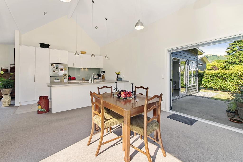 Lupin Lodge Bed & Breakfast เทาโป ภายนอก รูปภาพ